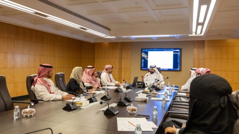 لجنة الإعلام والتسويق تحصر تحديات القطاع وتقدم الحلول